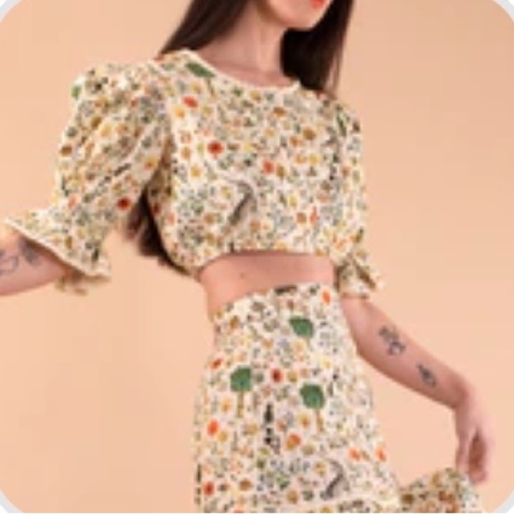 Samantha Pleet Lovelace Blouse - Cream Floral Crop Top - Picture 2 of 9